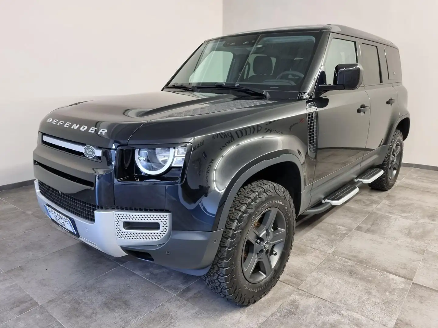 Land Rover Defender 110 2.0 SD4 AWD Auto S Schwarz - 2