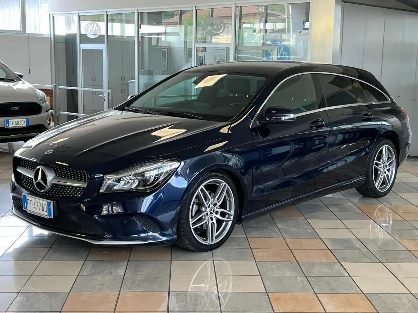 Mercedes-Benz CLA 200 d S.W. Automatic Premium Blu/Azzurro - 1