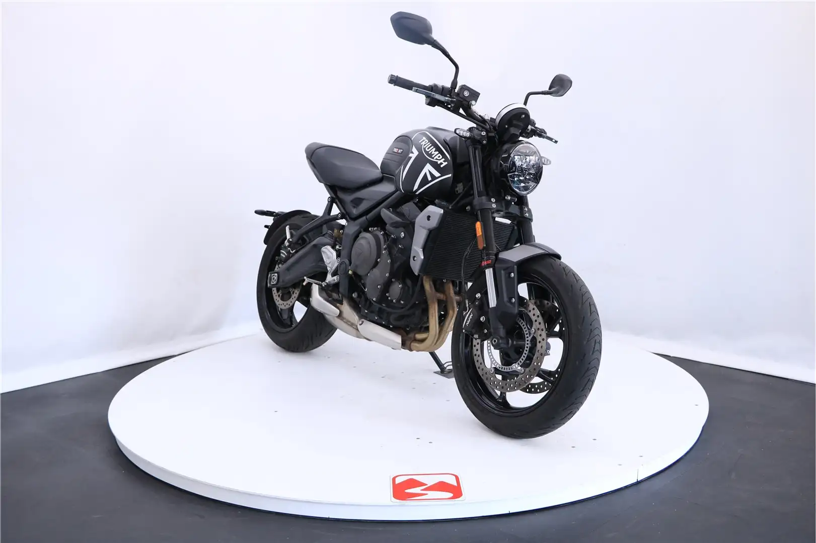 Triumph Trident 660 - 1