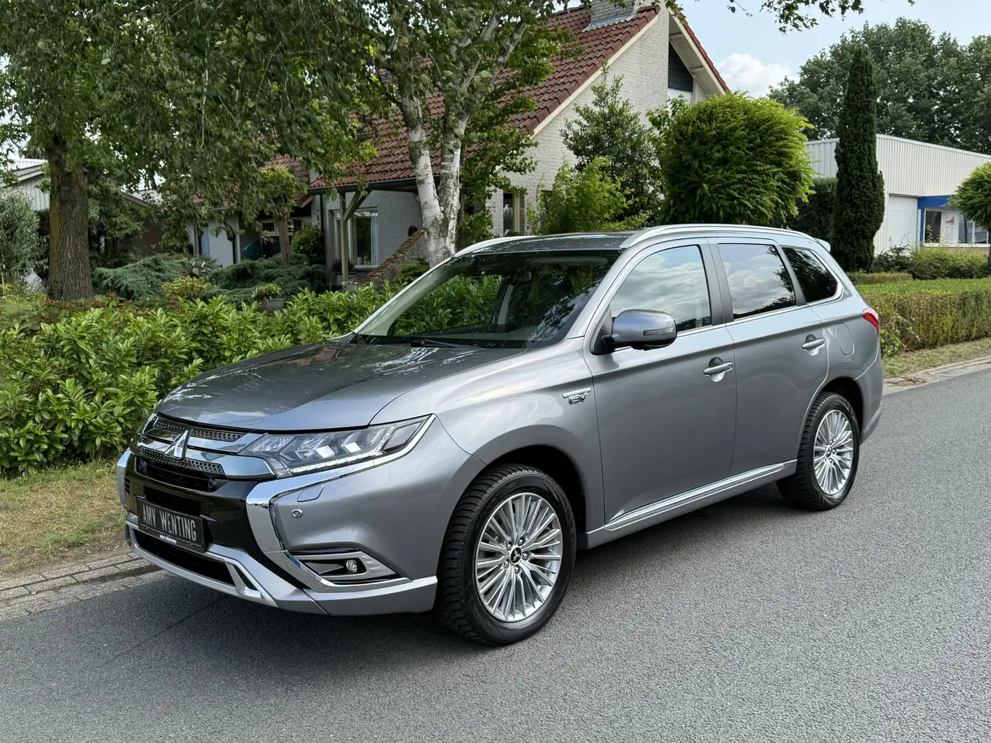Mitsubishi Outlander 2.4 PHEV Instyle 240PK ACC•Trekhaak•Leder - 1