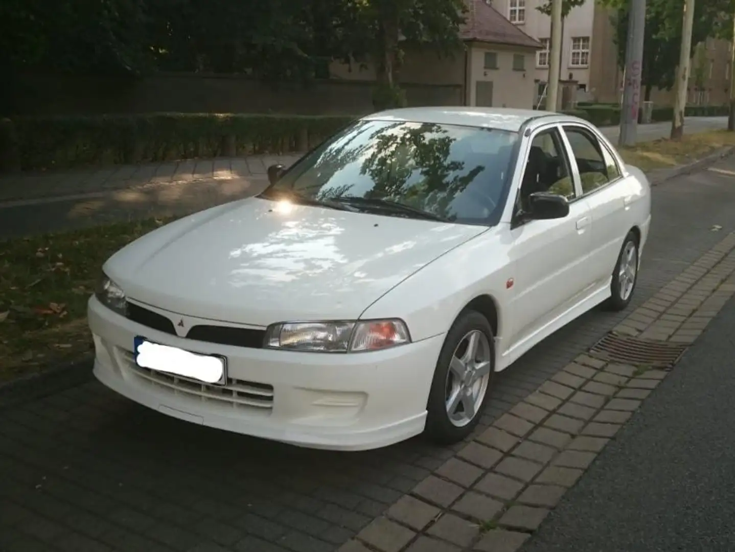 Mitsubishi Lancer Lancer 1300 GL Alb - 1