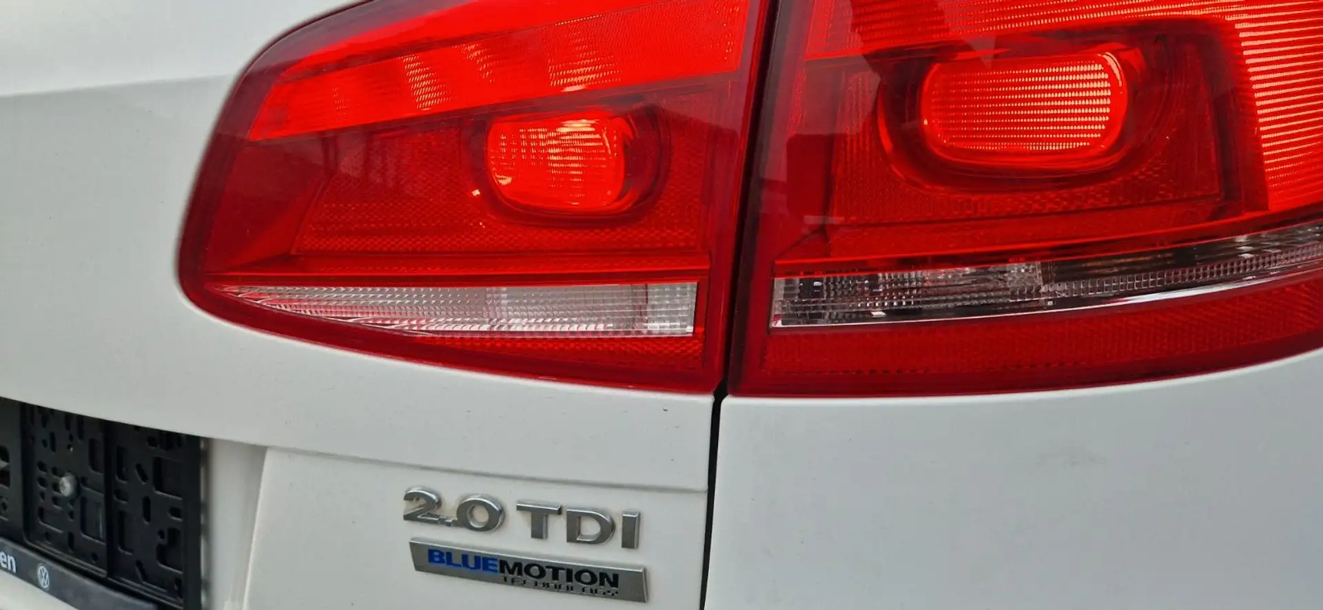 Volkswagen Passat Variant B7 BlueMotion 1 Hand Weiß - 1