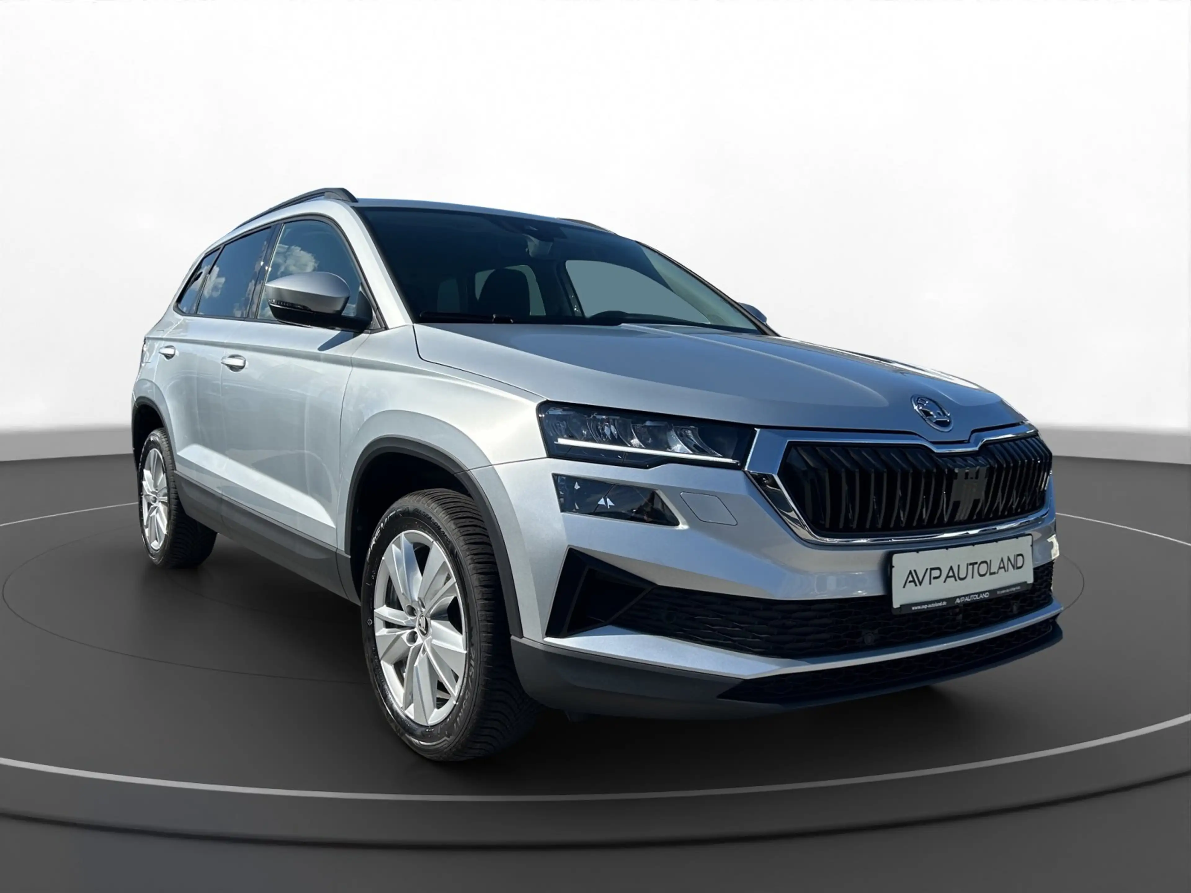 Skoda Karoq 1.5 TSI DSG SELECTION | NAVI | LED | — photo 4