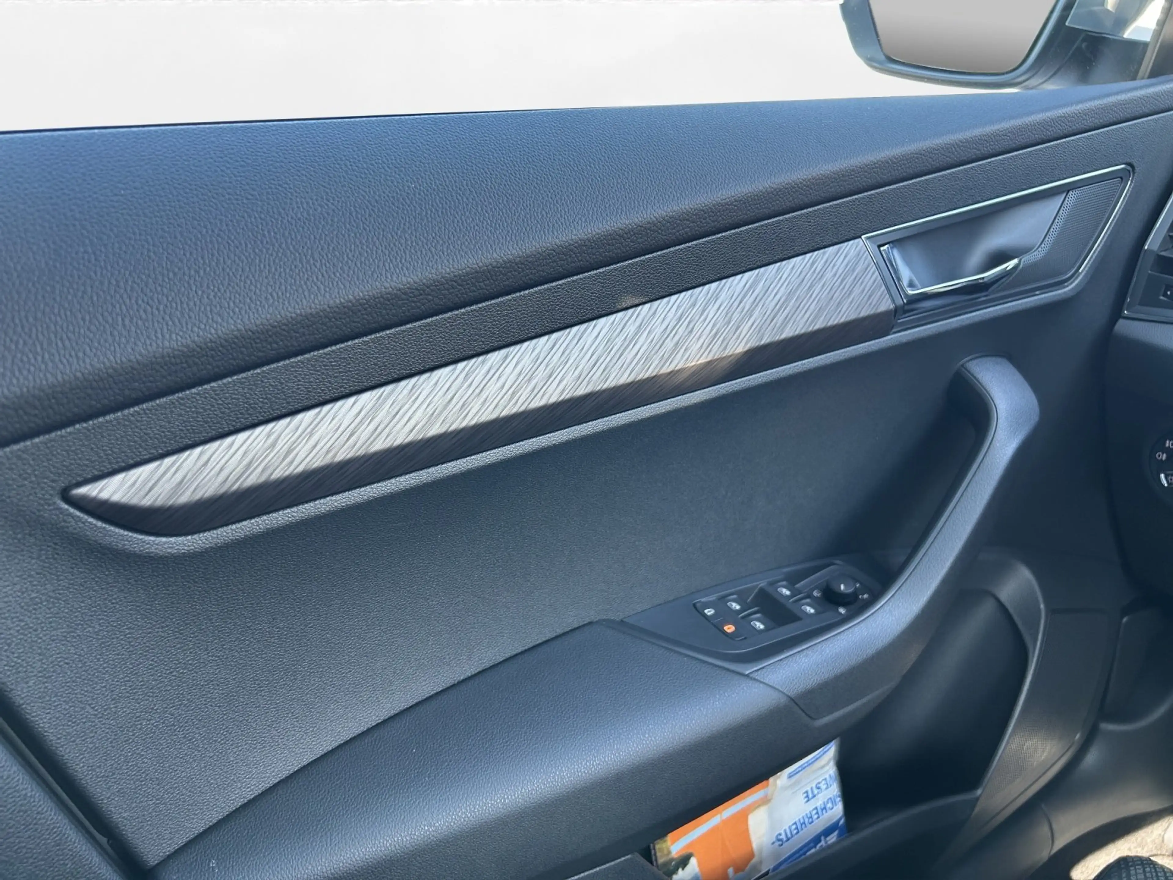 Skoda Karoq 1.5 TSI DSG SELECTION | NAVI | LED | — photo 10
