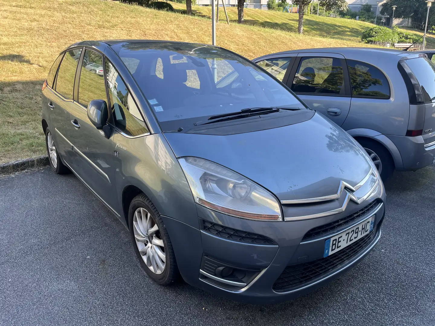 Citroen C4 Picasso HDi 110 FAP Exclusive BMP6 - 1