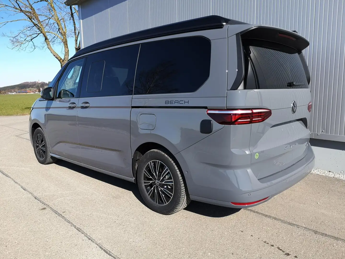 Volkswagen T7 California Beach Camper 2.0TSI DSG GV5 Elegance+ 150 kW (2... Grau - 2