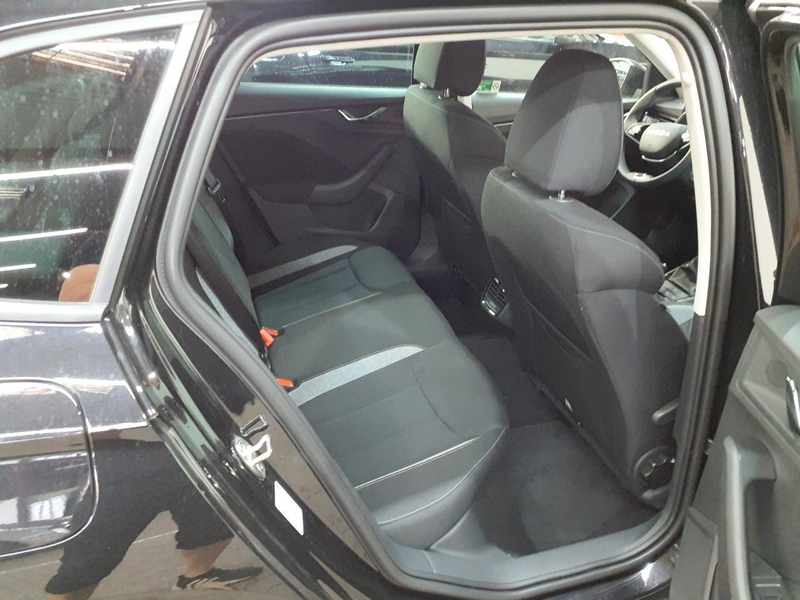 Skoda Scala 1.5 TSI DSG TOUR*LED*AHK*KAMERA*KLIMA*SHZ* — photo 4
