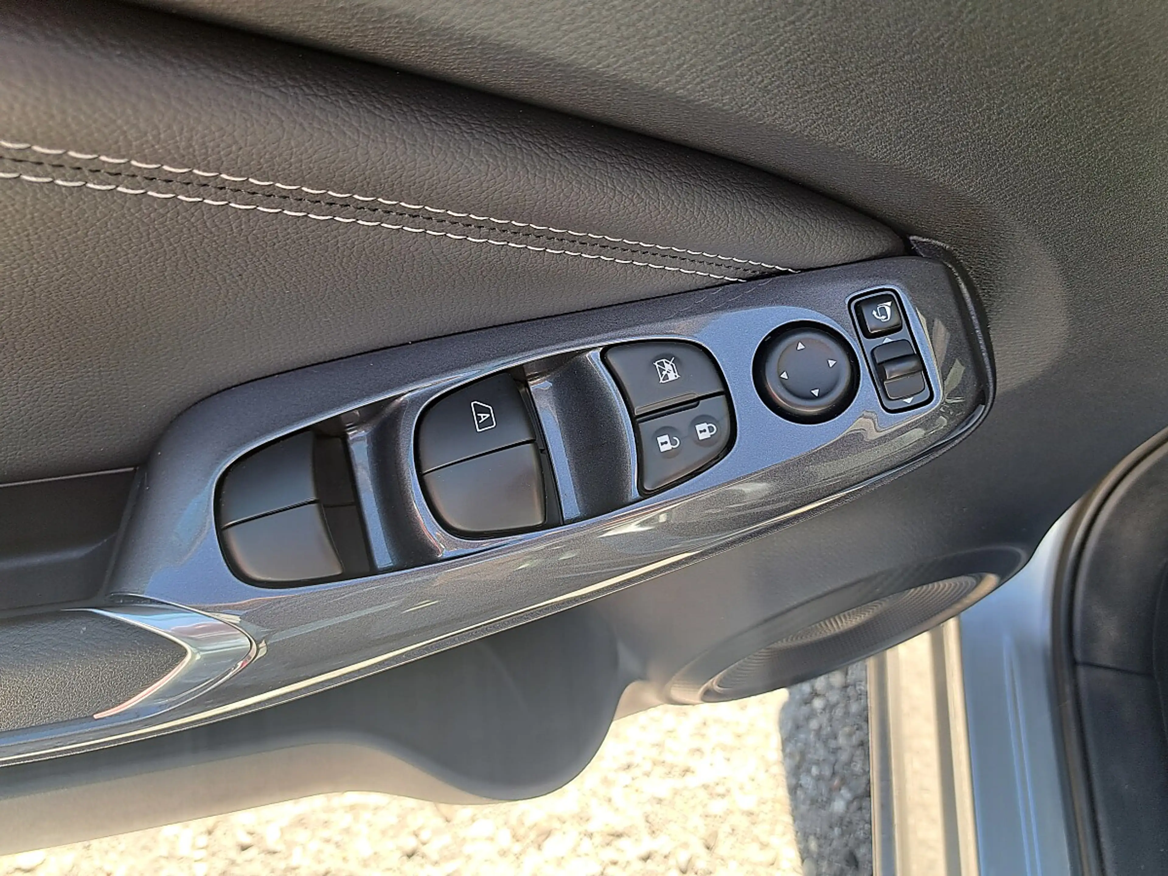 Nissan Juke 1,6 Hybrid N-Connecta 4AMT Aut. — photo 14