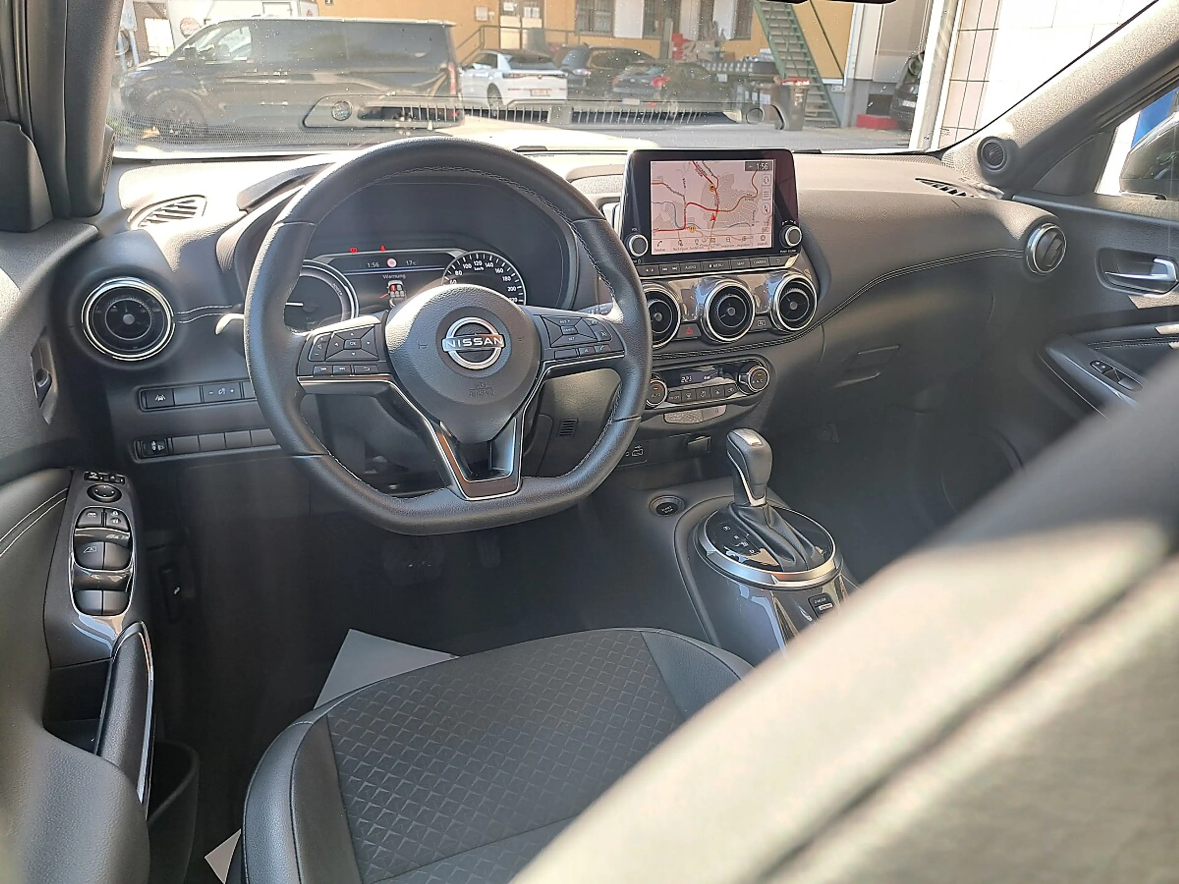 Nissan Juke 1,6 Hybrid N-Connecta 4AMT Aut. — photo 12