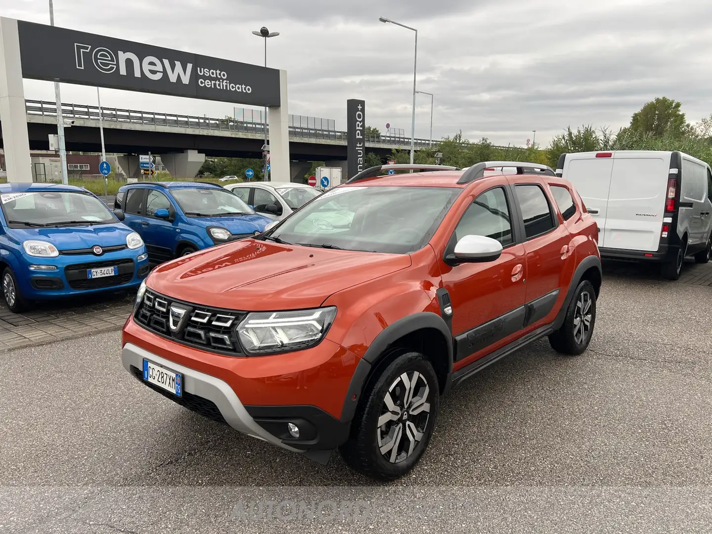 Dacia Duster 1.0 tce prestige gpl 4x2 100cv Orange - 1