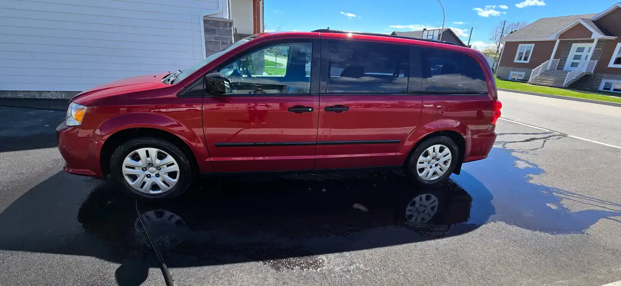 Dodge Grand Caravan снимка Dodge Grand Caravan