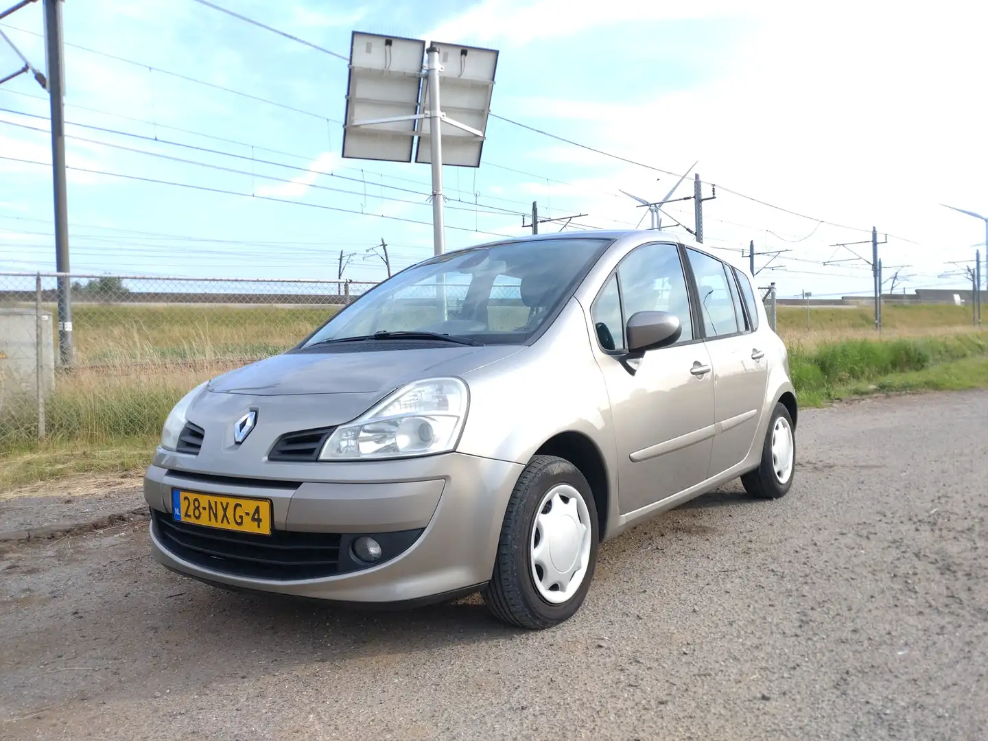 Renault Grand Modus 1.6-16V Dynamique AUT Airco Trekhaak Beige - 1