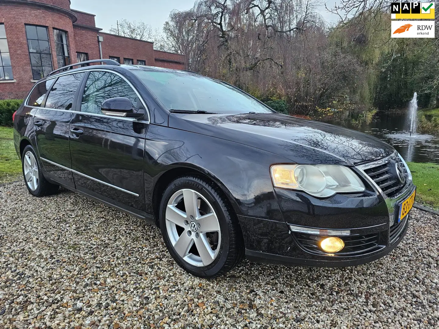 Volkswagen Passat Variant 1.8 TFSI Comfortline *apk:08-2026* Schwarz - 1