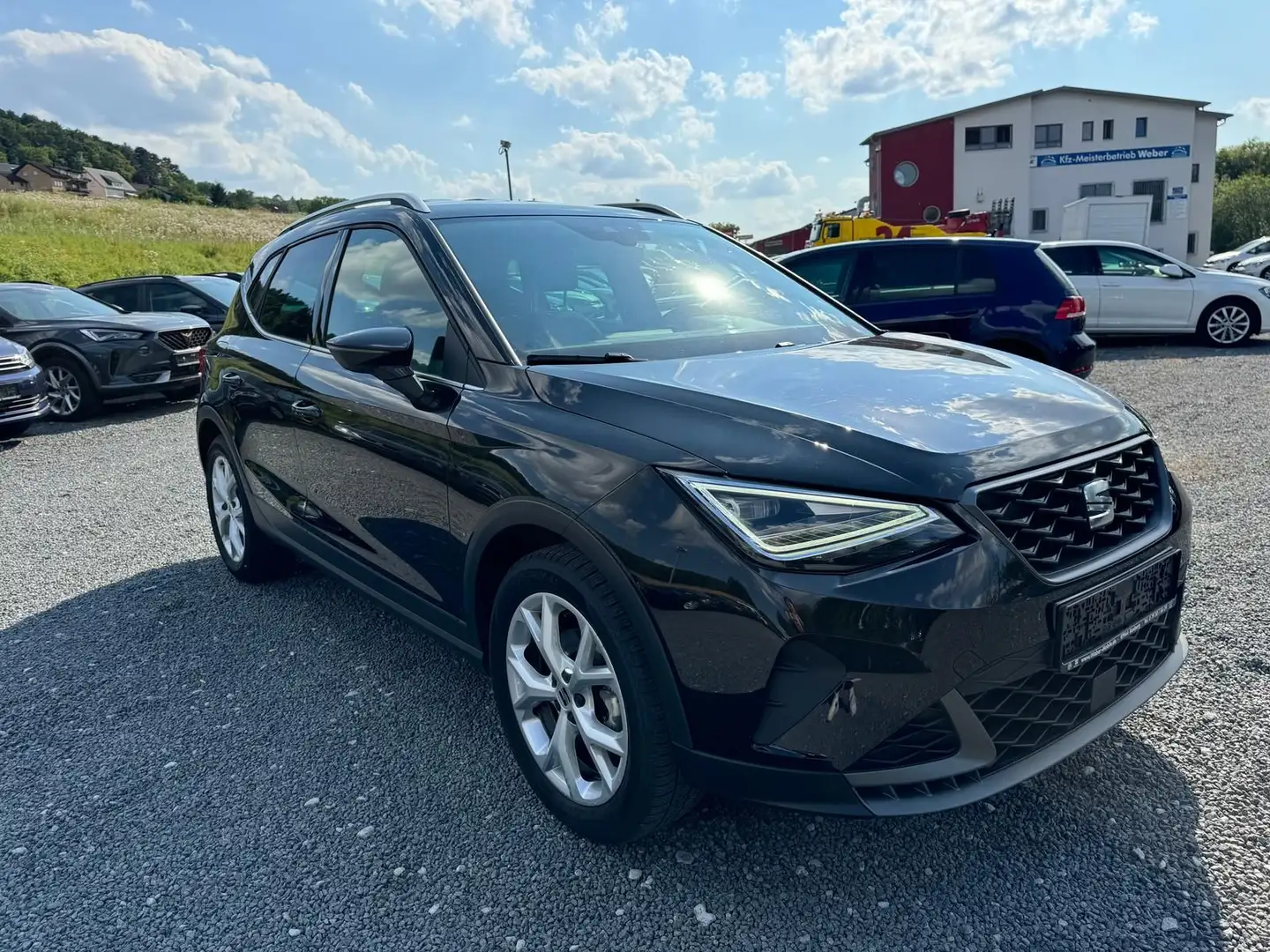 SEAT Arona 1.0 TSI *DSG*FR*NAVI*SHZ*LED*PDC*ACC *FRON Black - 1