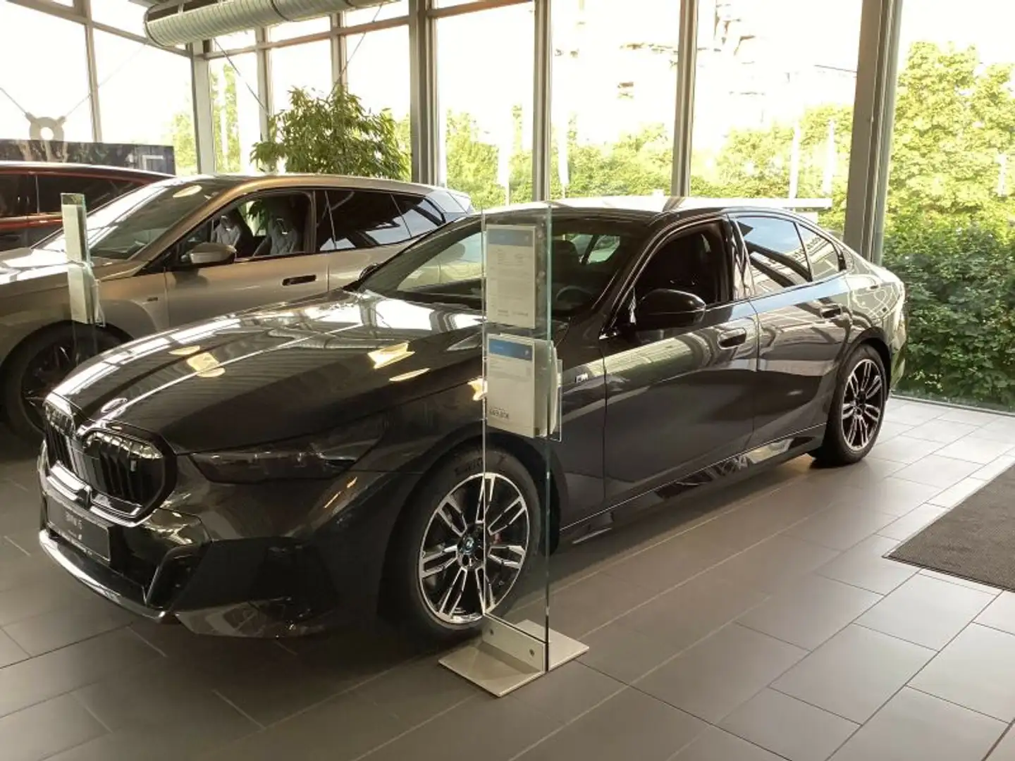 BMW i5 eDrive40 Grigio - 2