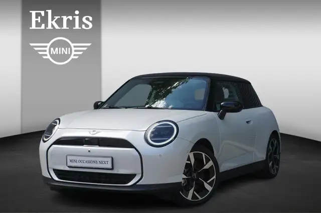 MINI Cooper E 3-deurs Classic Uitvoering | Pakket L | Glazen pan