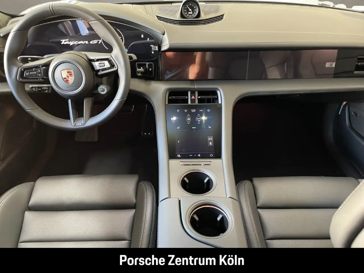 Porsche Taycan GTS HA-Lenkung InnoDrive Soft-Close 14