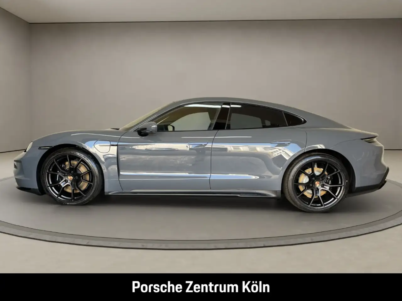 Porsche Taycan GTS HA-Lenkung InnoDrive Soft-Close 2
