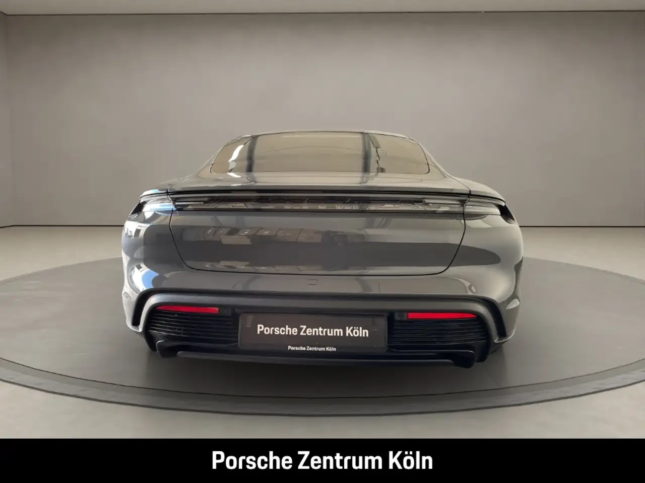 Porsche Taycan GTS HA-Lenkung InnoDrive Soft-Close 4