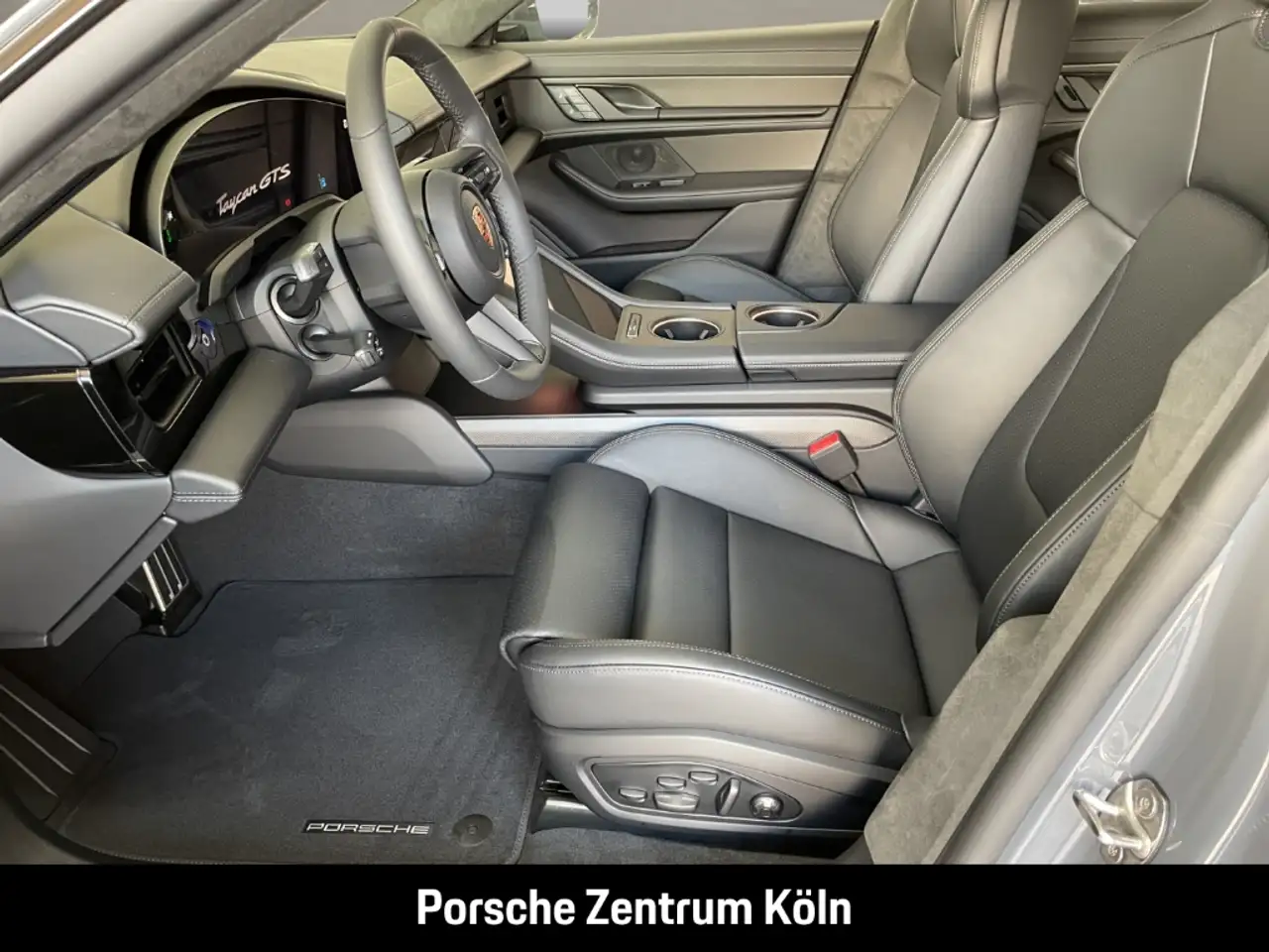 Porsche Taycan GTS HA-Lenkung InnoDrive Soft-Close 13