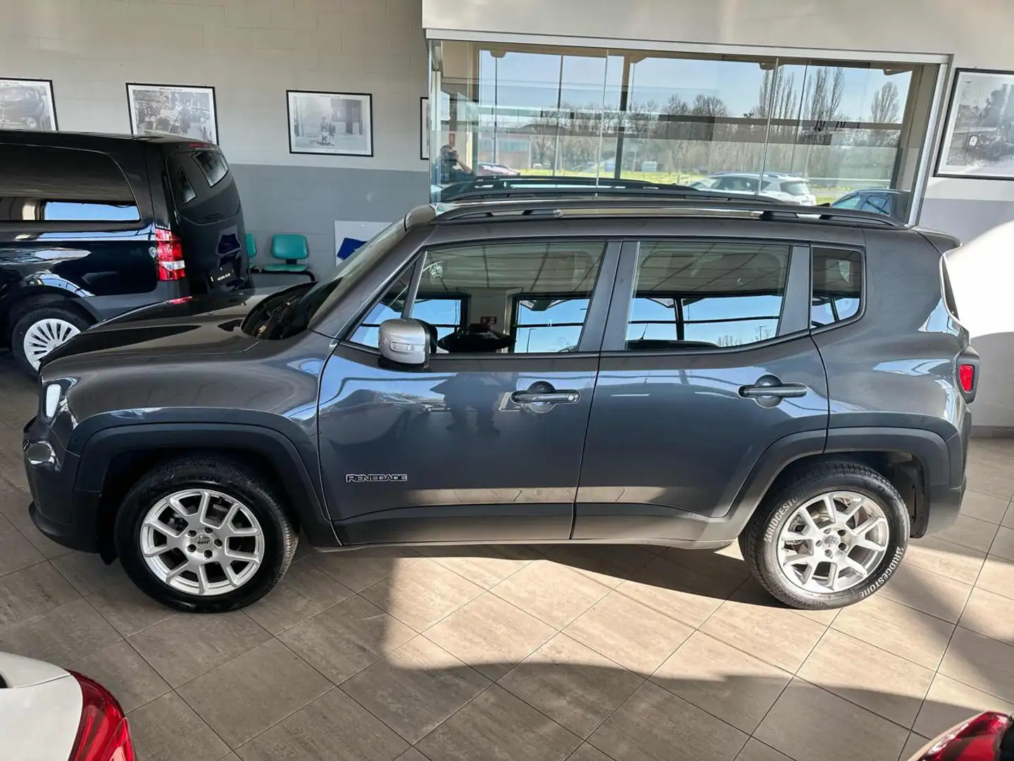 Jeep Renegade 1.0 T3 Limited Grijs - 2