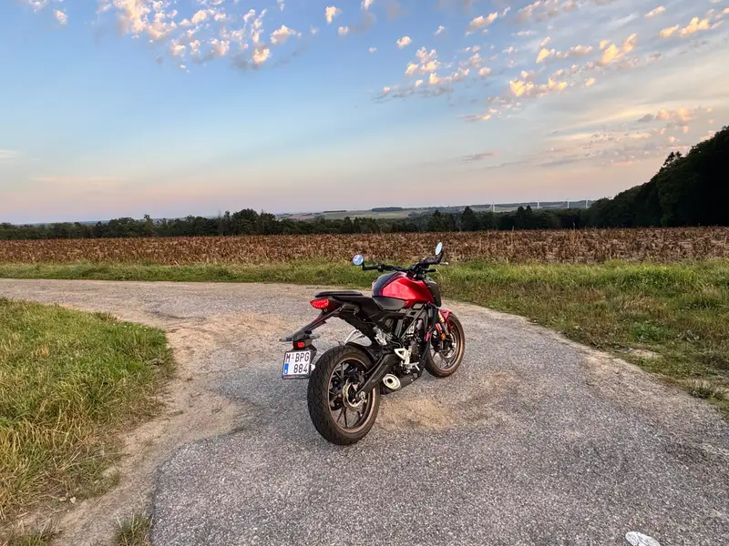 Honda CBR 125 R - foto 2