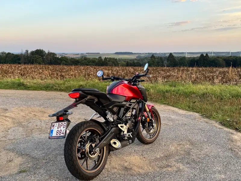 Honda CBR 125 R - foto 4