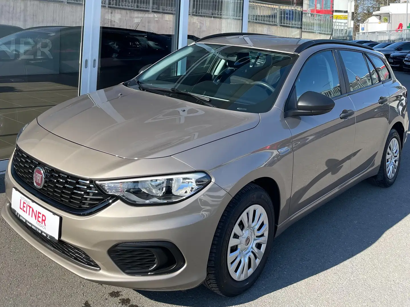 Fiat Tipo Kombi - Pop Braun - 1