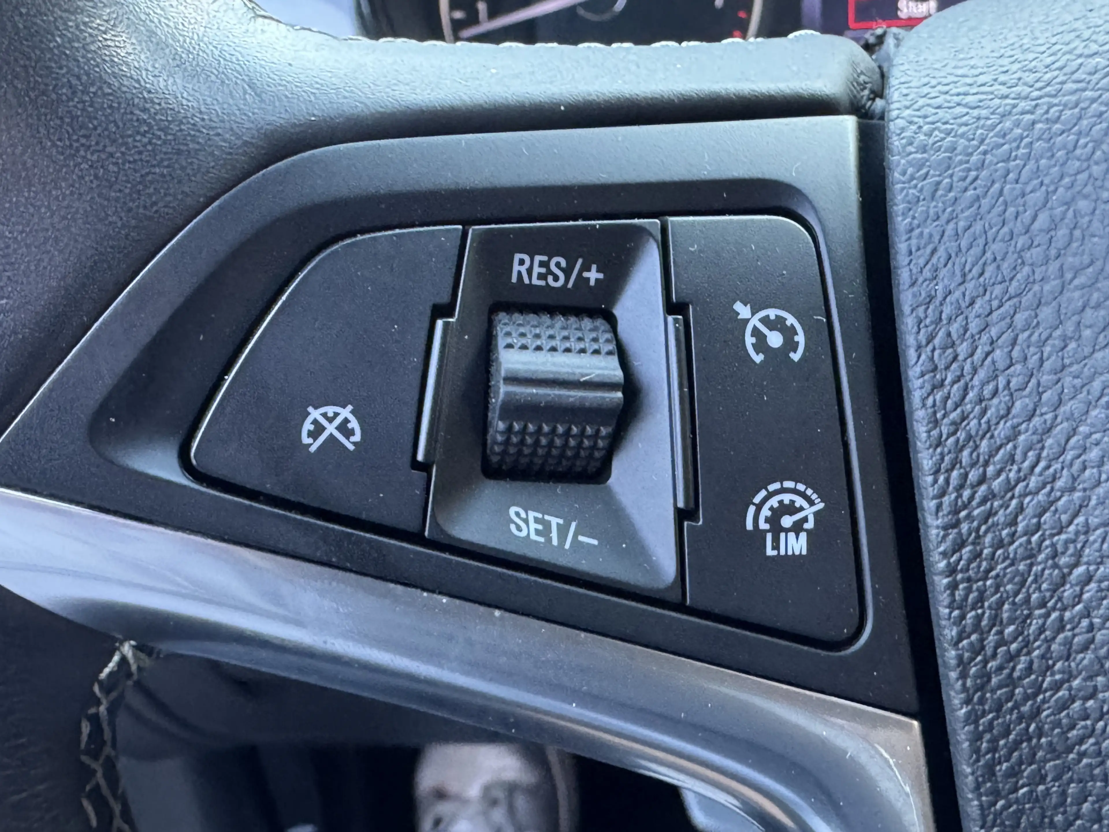 Opel Mokka X 1.4 Turbo Innovation // NAVI // CAMERA // CRUISE / — photo 14