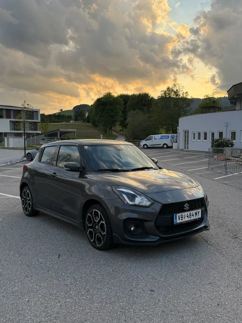 Suzuki Swift Sport 1,4 DITC Hybrid Grau - 1