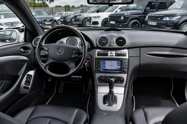 Mercedes-Benz CLK view 2