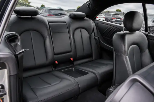 Mercedes-Benz CLK view 6