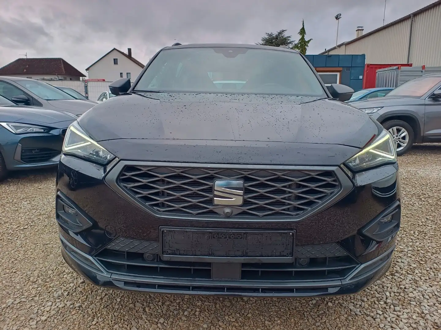 SEAT Tarraco FR, Navi, LED, Autom, AHK, RFK, Panorama Schwarz - 2
