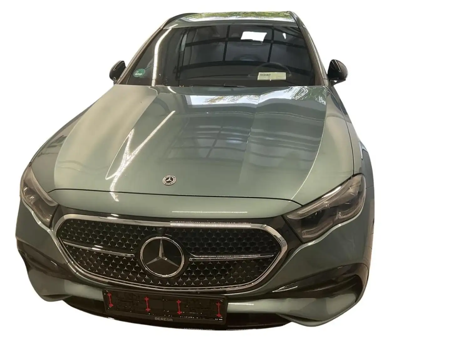 Mercedes-Benz E 300 de T AMG/AHK/DISTRO/DIGITAL Silber - 2