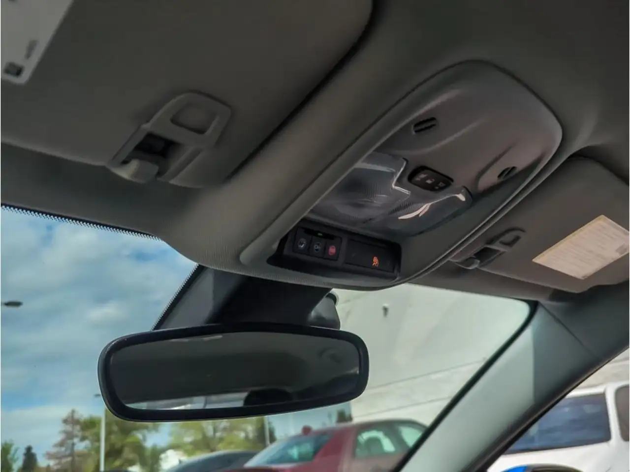 Chevrolet Bolt снимка Chevrolet Bolt