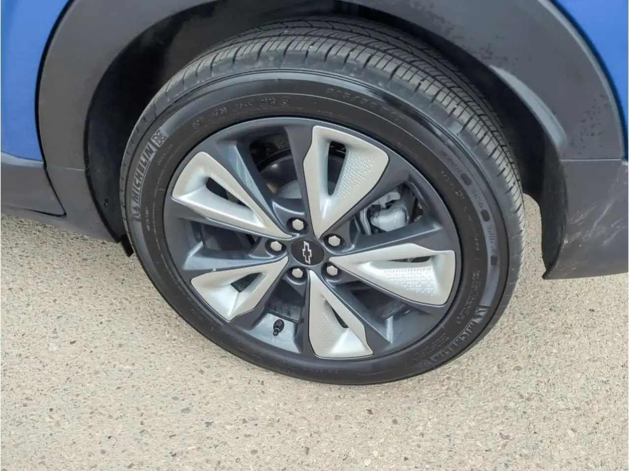 Chevrolet Bolt снимка Chevrolet Bolt