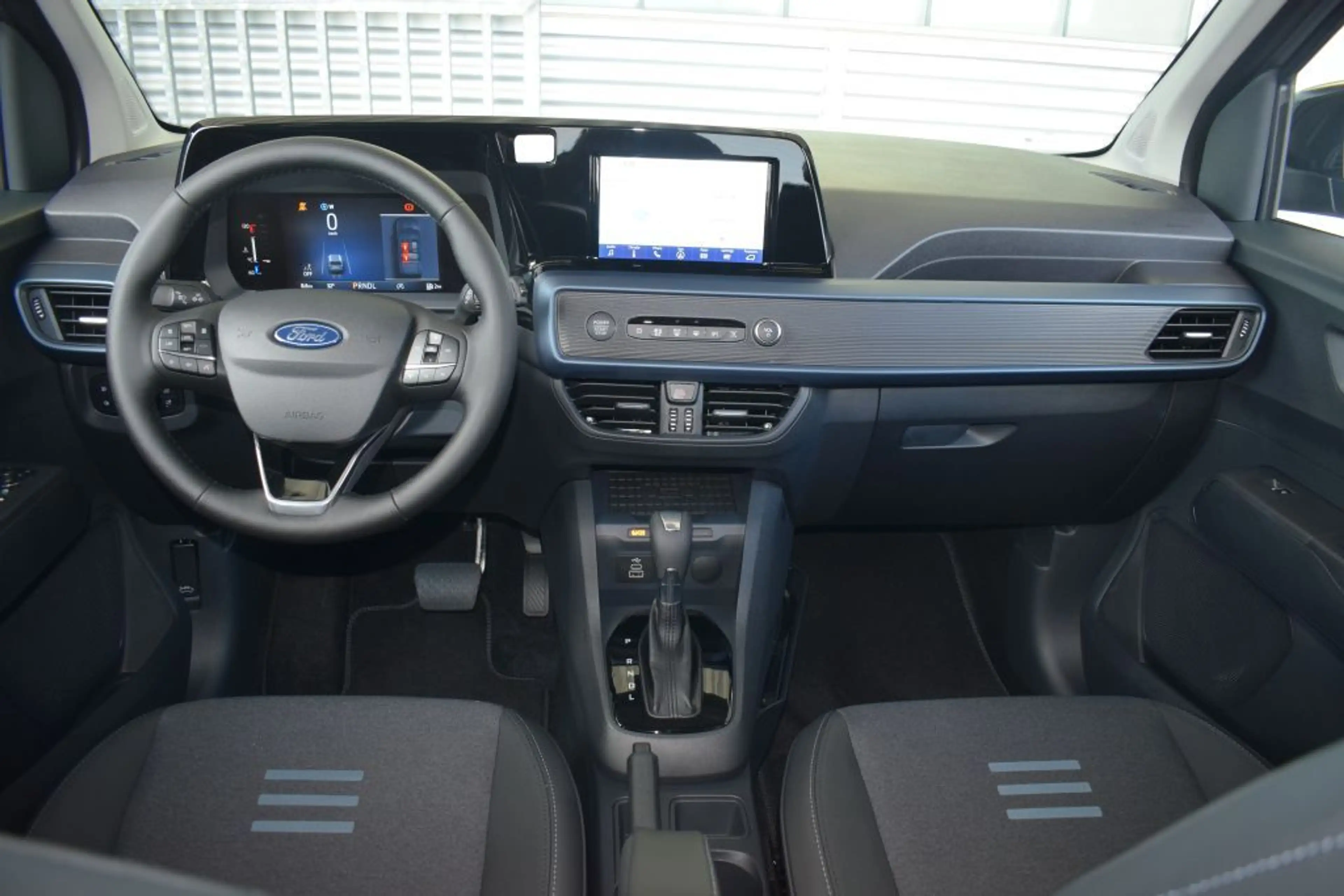 Ford Tourneo Courier ACTIVE 1.0 EcoBoost Aut. LED — photo 12