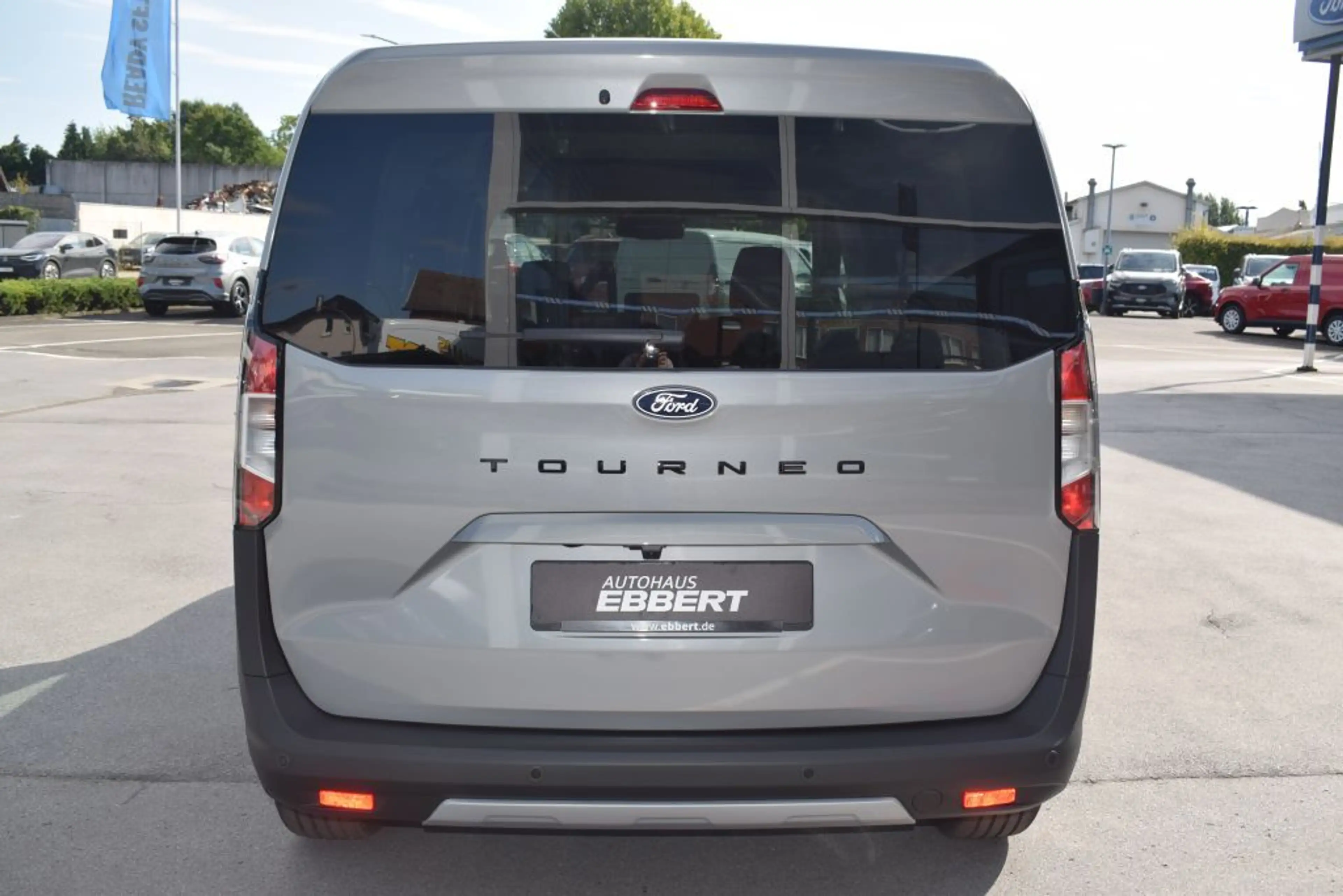 Ford Tourneo Courier ACTIVE 1.0 EcoBoost Aut. LED — photo 4