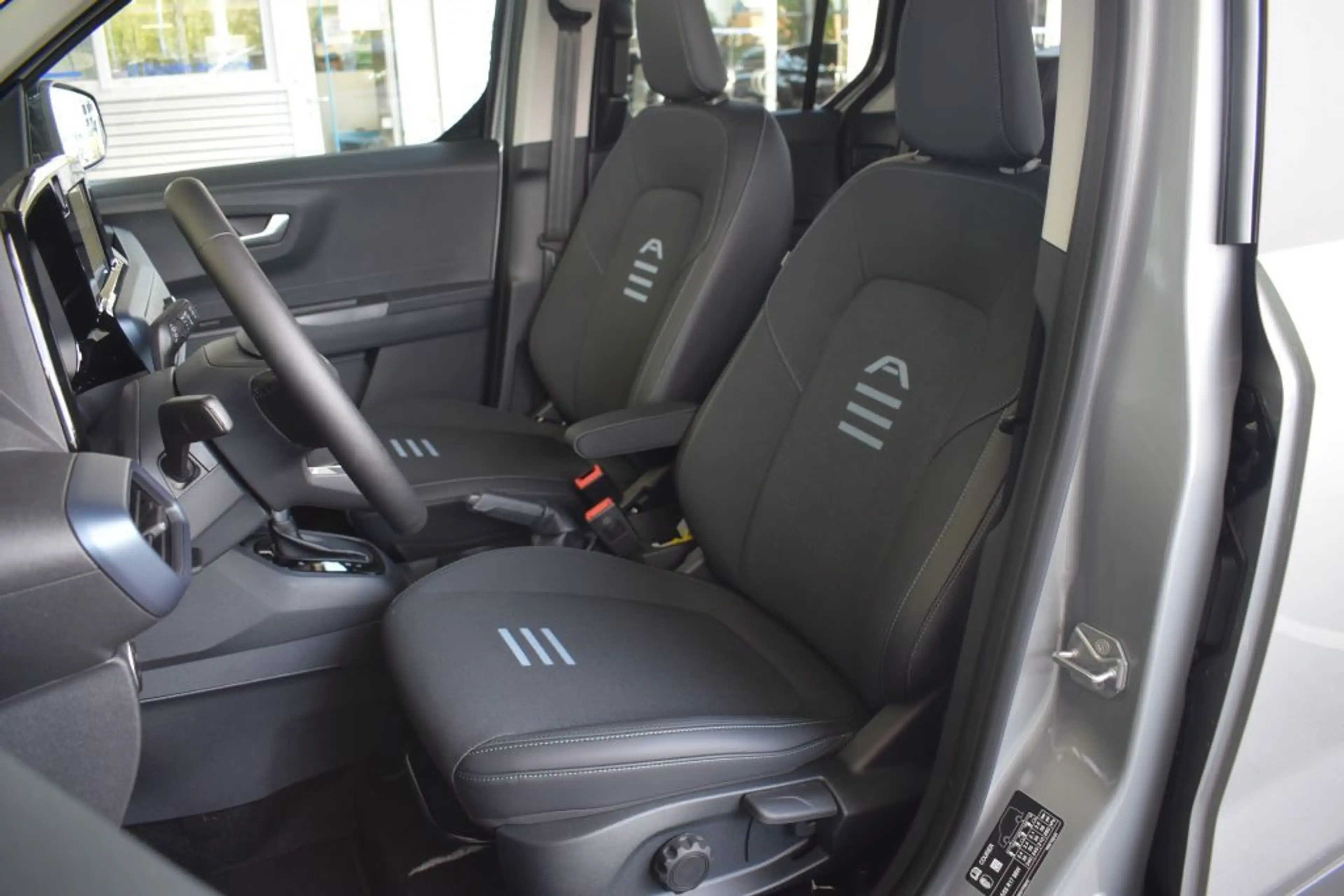 Ford Tourneo Courier ACTIVE 1.0 EcoBoost Aut. LED — photo 9