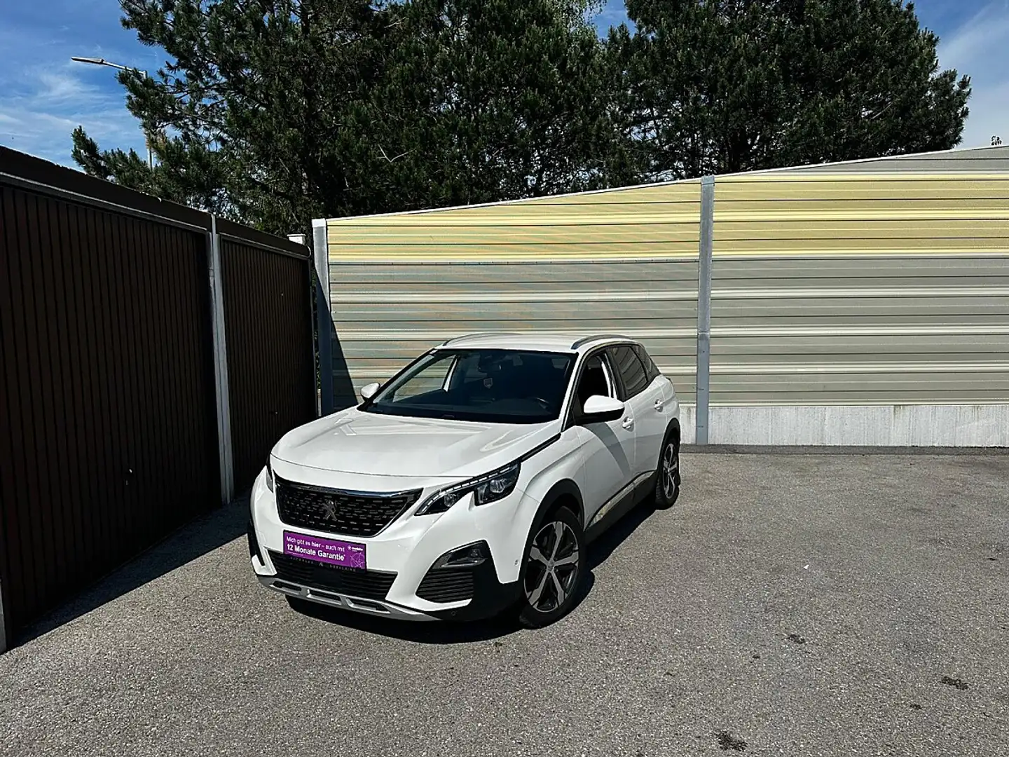 Peugeot 3008 1,6 BlueHDi 120 S&S EAT6 Allure Weiß - 2