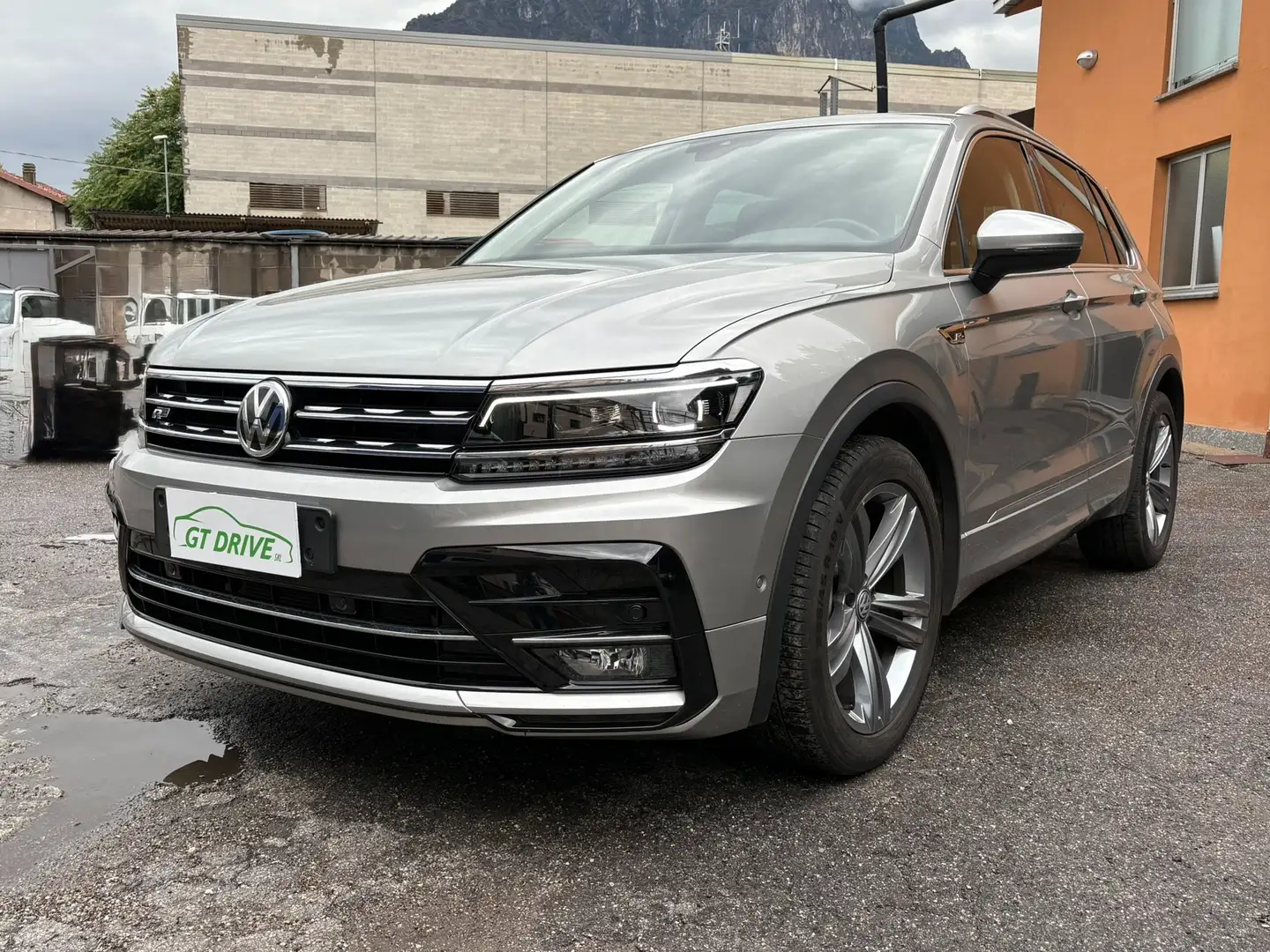Volkswagen Tiguan TIGUAN II2016 2.0tsi R-Line4motion190cvdsgRLINE Argento - 1