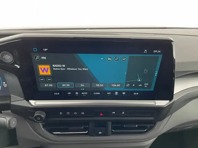 Volkswagen T7 Caravelle VW T7 Caravelle Life LR TDI 4MOTION Ansicht 23