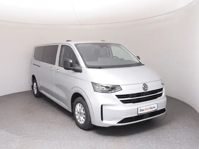 Volkswagen Caravelle view 2