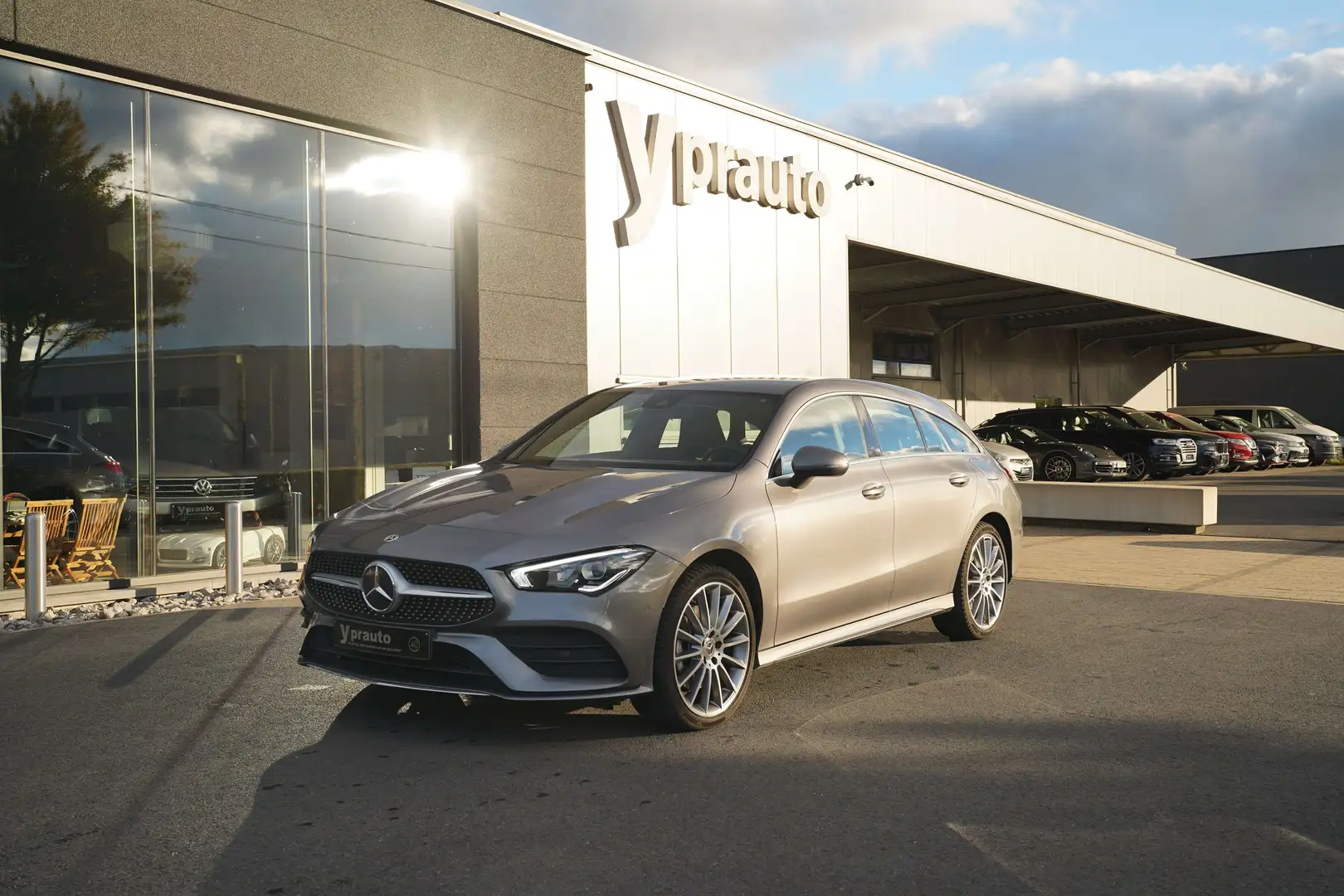 Mercedes-Benz CLA 250 CLA 250 e Shooting Brake 8G-DCT AMG Line Trekhaak Gris - 1