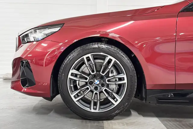 BMW I5 view 4