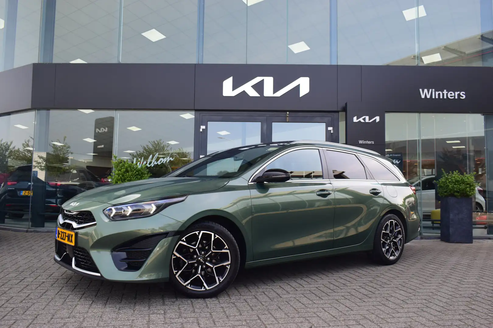 Kia Ceed SW / cee'd SW Sportswagon 1.5 T-GDi GT-Line DCT7-Autom. | Naviga Groen - 1