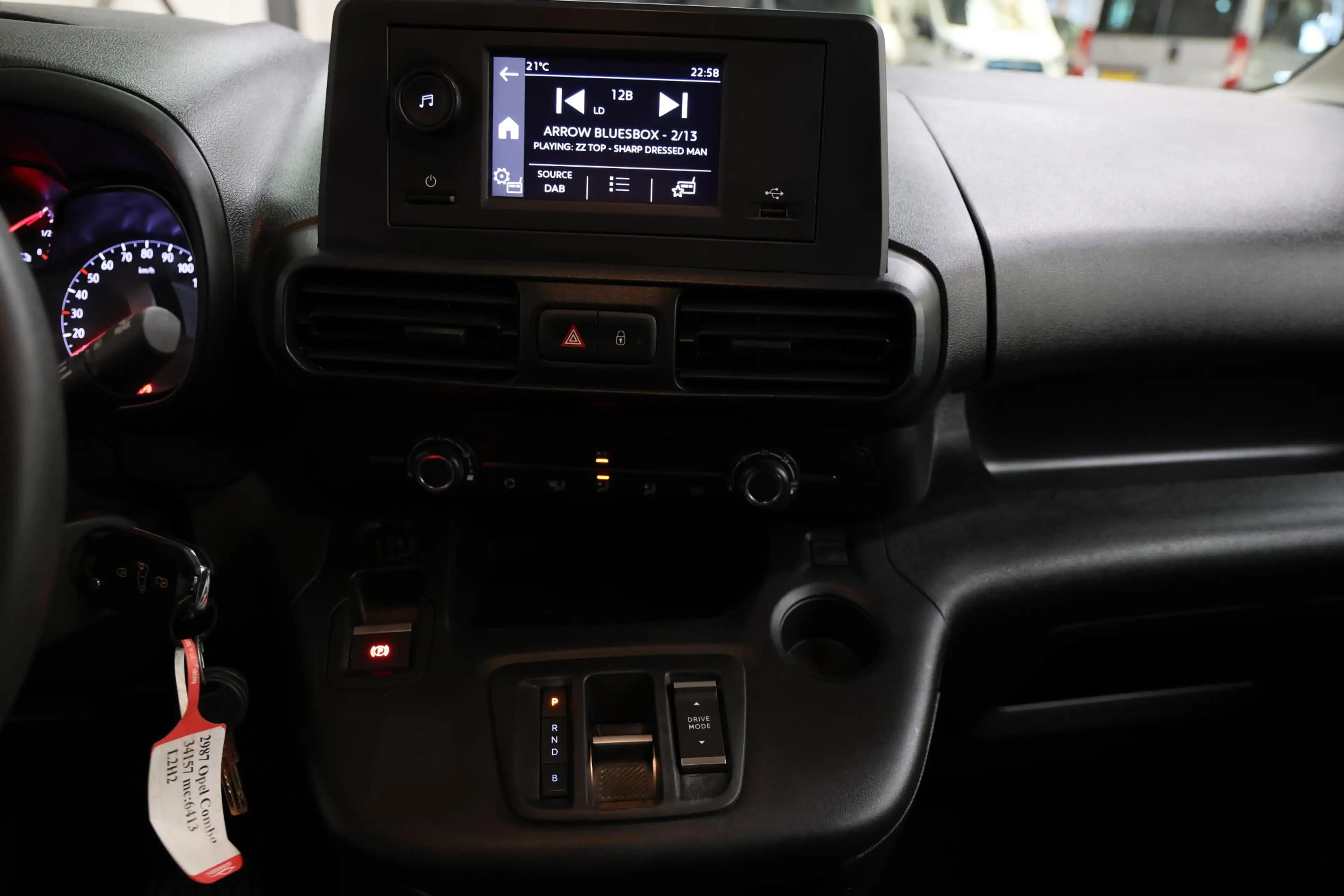 Opel Combo-e L1H1 50 kWh AIRCO PDC — photo 12
