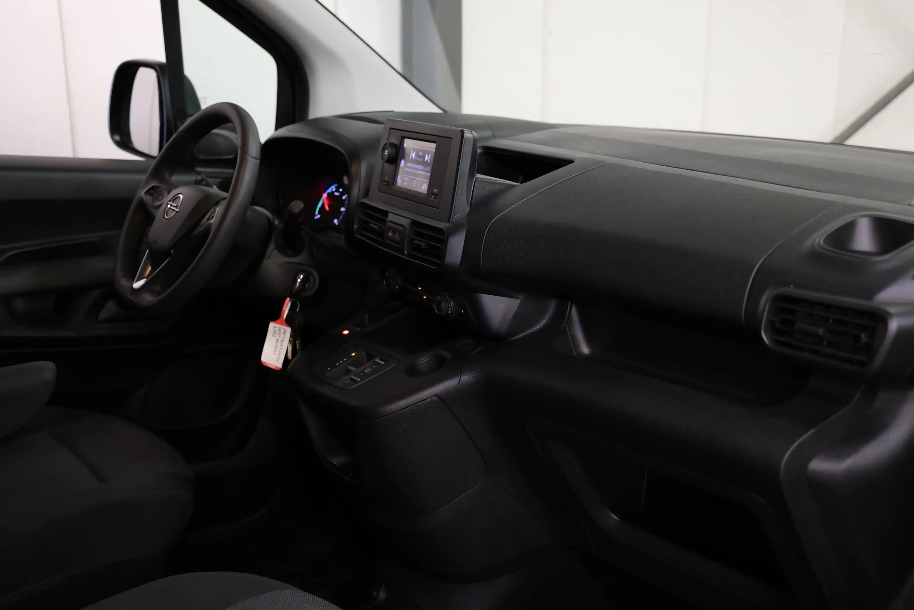 Opel Combo-e L1H1 50 kWh AIRCO PDC — photo 7