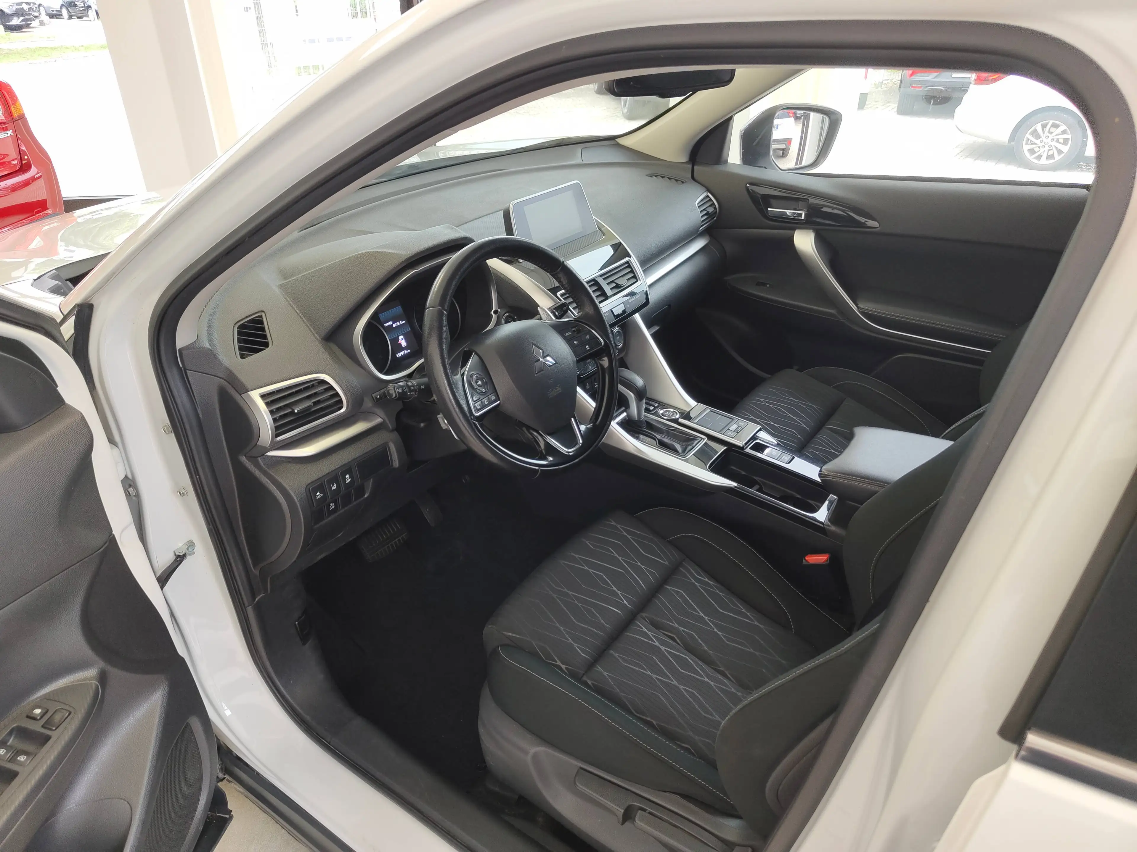 Mitsubishi Eclipse Cross Active  4WD mit Anhängerkupplung — photo 7