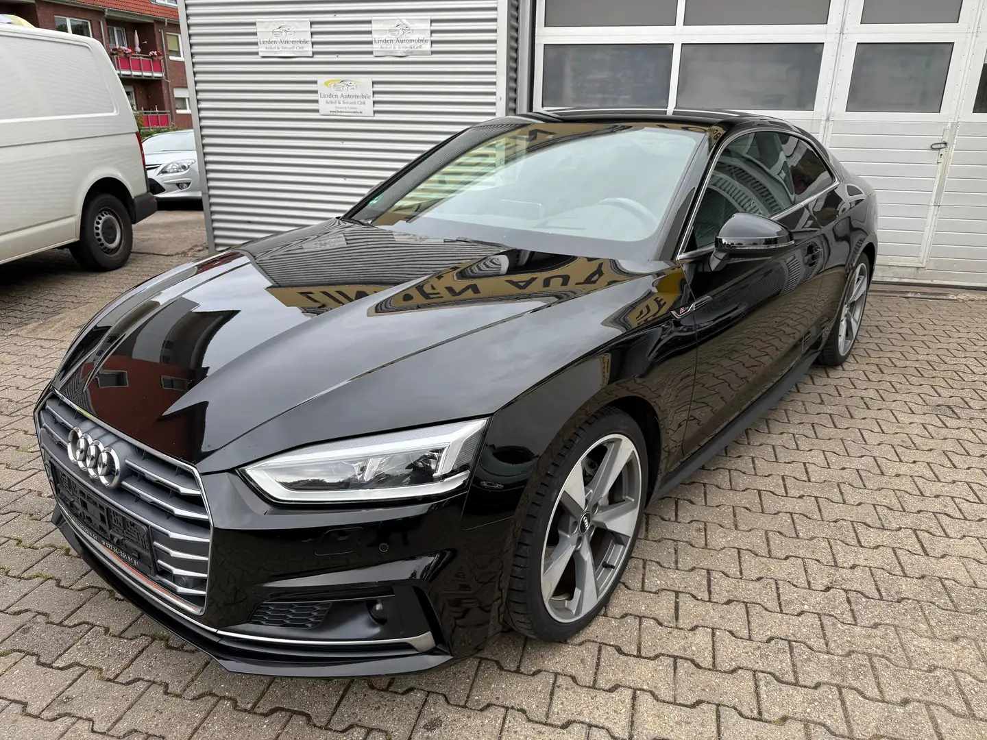 Audi A5 quattro sport  S-Line Schwarz - 2